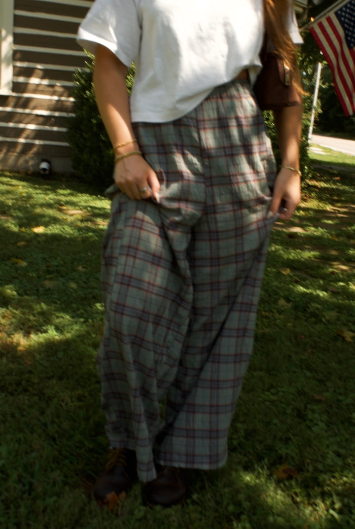 THE LODGE PLAID PANT
